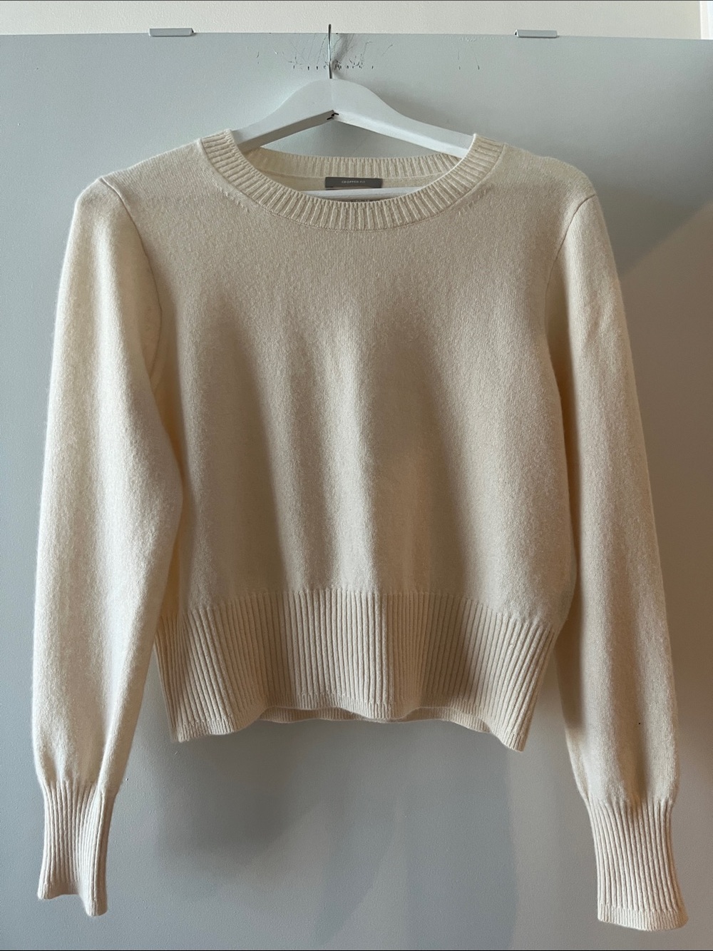 J.Crew | Cashmere shrunken crew neck sweater | Heather Natural | Size M